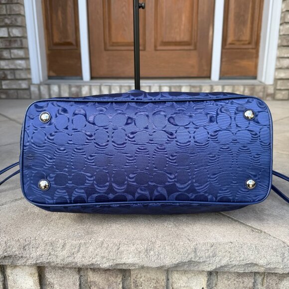 COACH SIGNATURE DRAWSTRING CARRYALL Women's Satchel Excellent Condtition - Picture 9 of 16